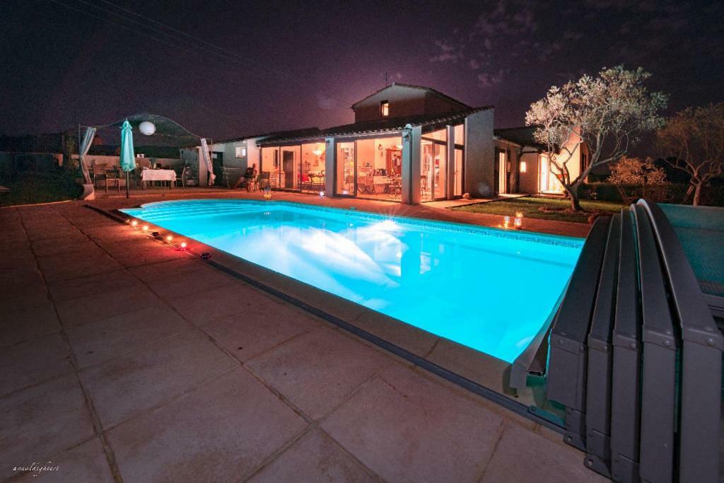 Les Secrets Du Mistral Bed & Breakfast Valensole Exterior photo