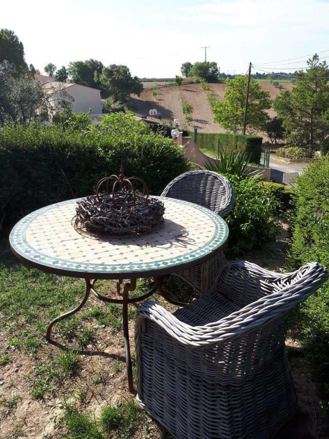 Les Secrets Du Mistral Bed & Breakfast Valensole Exterior photo