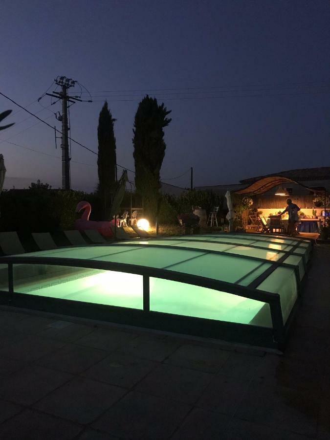 Les Secrets Du Mistral Bed & Breakfast Valensole Exterior photo