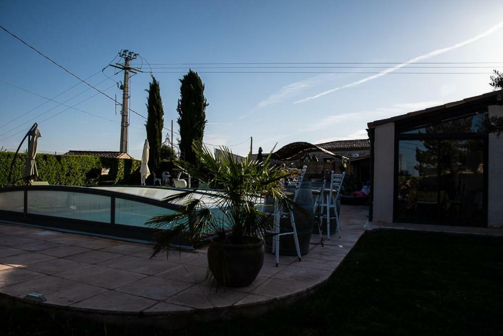 Les Secrets Du Mistral Bed & Breakfast Valensole Exterior photo